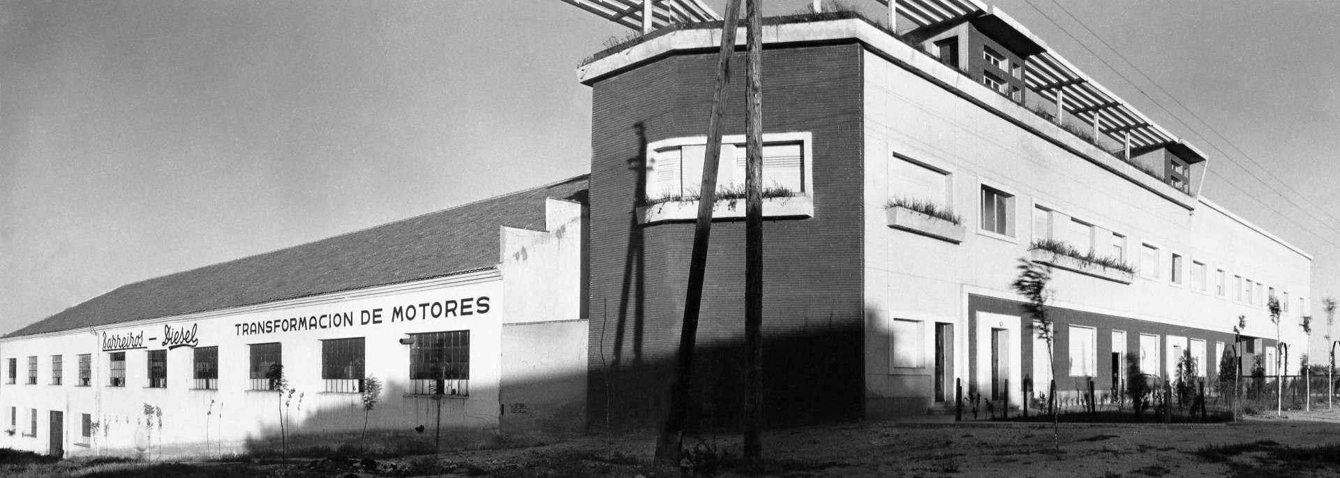 Nave alquilada en 1952 por 50.000 pesetas al mes en la que se instaló Barreiros en Madrid. Estaba en el Km 7 de la carretera de Andalucía, en el entonces término municipal de Villaverde.